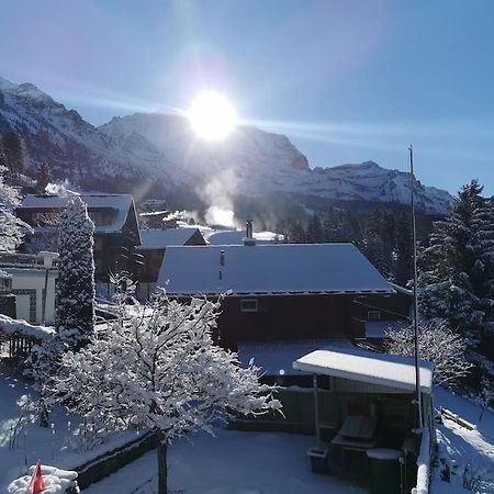 Apartment Chalet Im Sunnigen Usblick Wengen Bagian luar foto