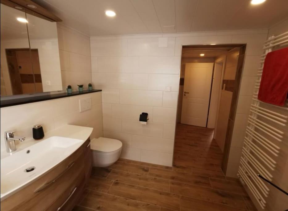 Apartment Chalet Im Sunnigen Usblick Wengen Bagian luar foto