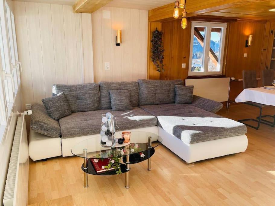 Apartment Chalet Im Sunnigen Usblick Wengen Bagian luar foto